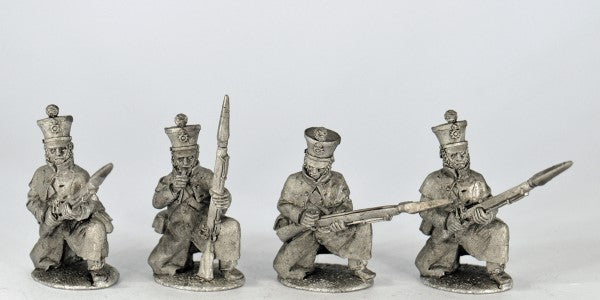 AWB32 British Infantry Kneeling Loading in Greatcoat and Bell Top Shako