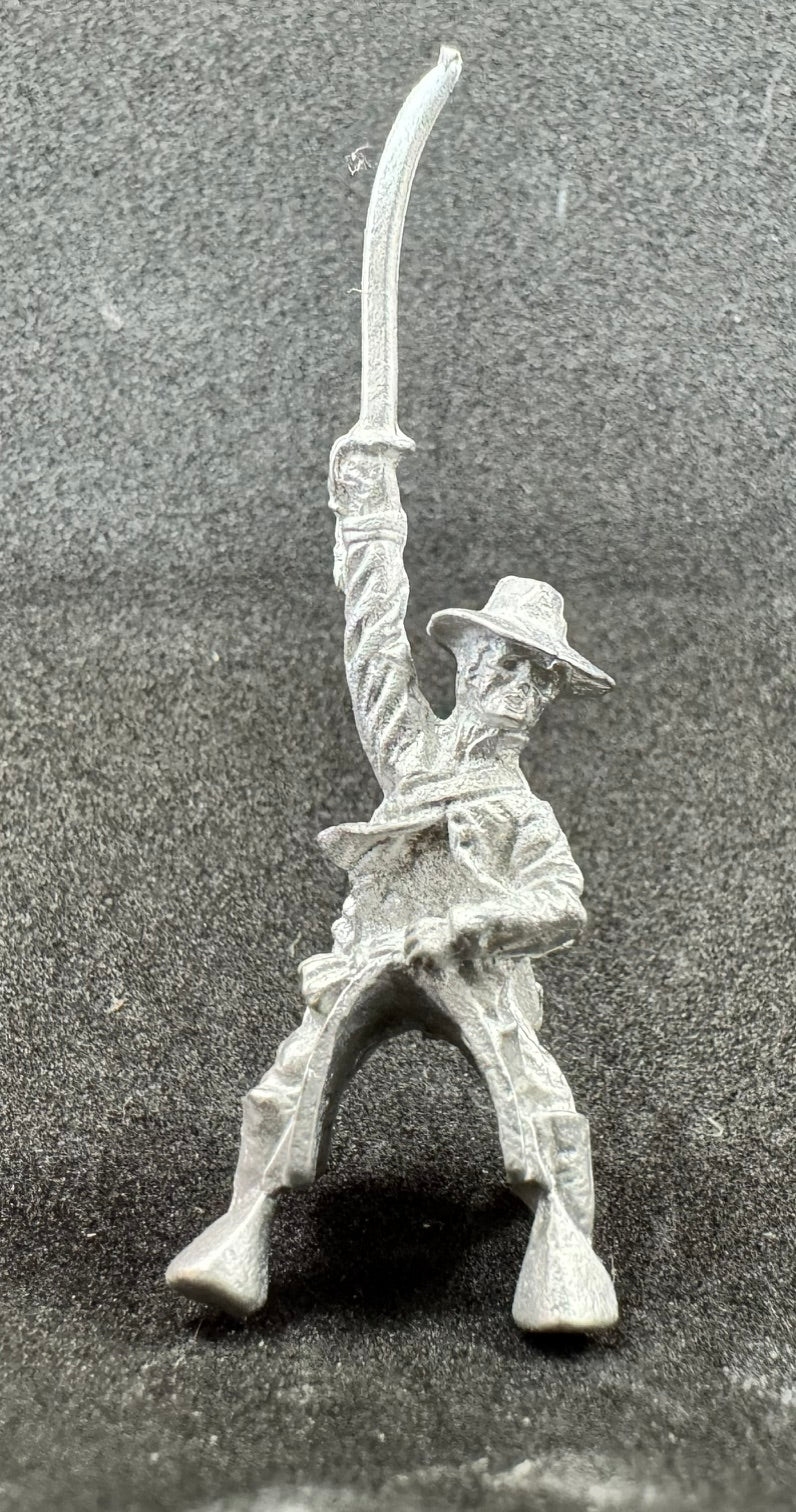 BIC-ACC009 - Trooper charging with sword, slouch hat