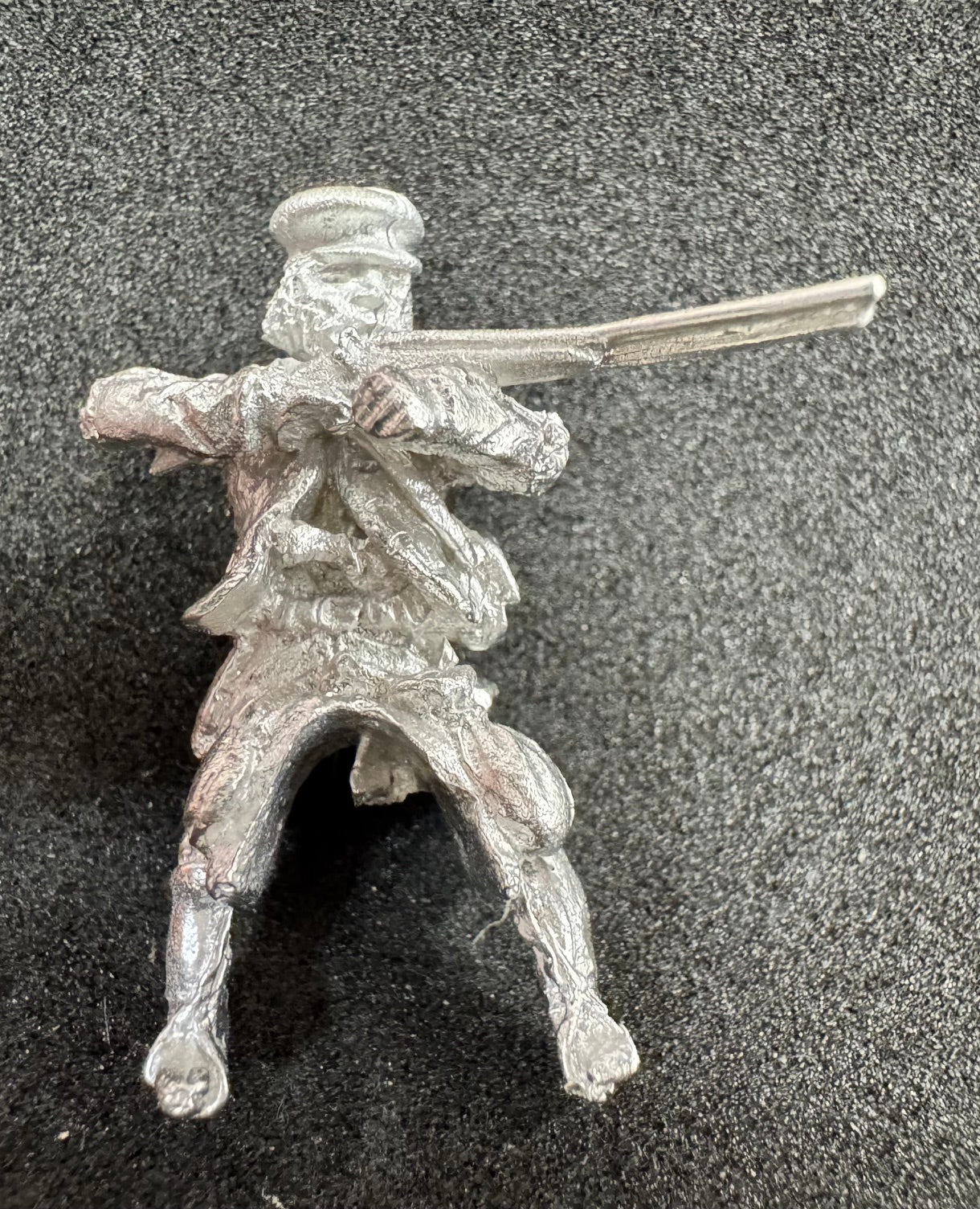 BIC-ACC018 - Irregular Rebel cavalry firing shotgun, cap (prev ACC68)