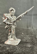 BIC-BN037 - Highlander Flank Co advancing, trousers & hummel
