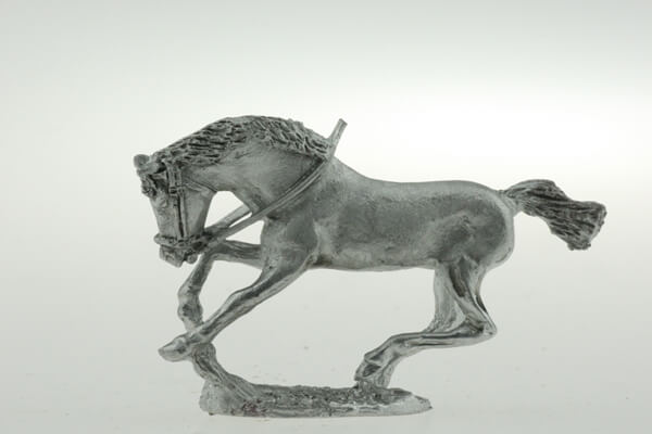 CON-H019 - Heavy horse reining in, head down