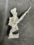 CON-P027c - Reservist covered shako charging