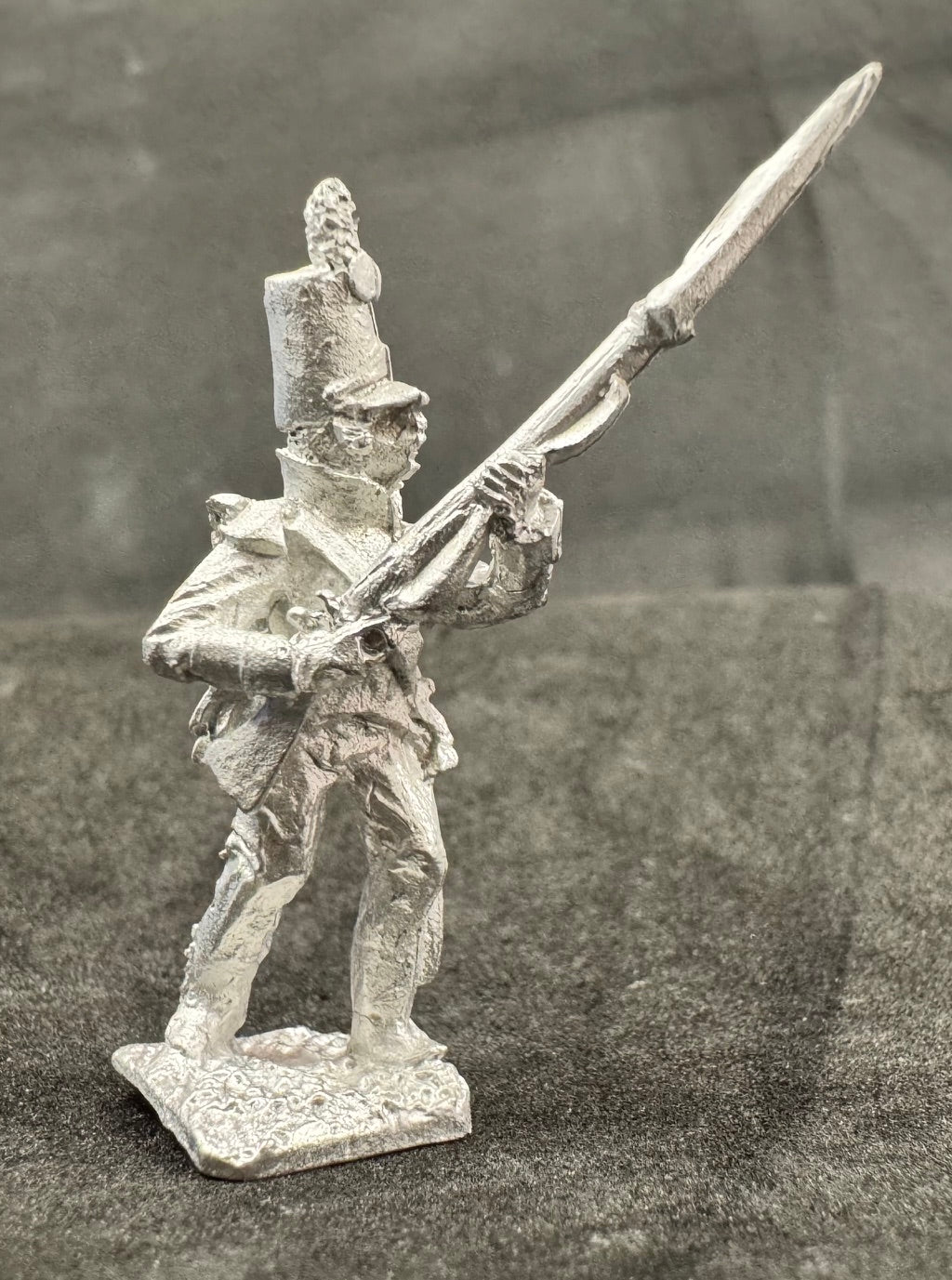 CON-PO001 - Line infantry advancing