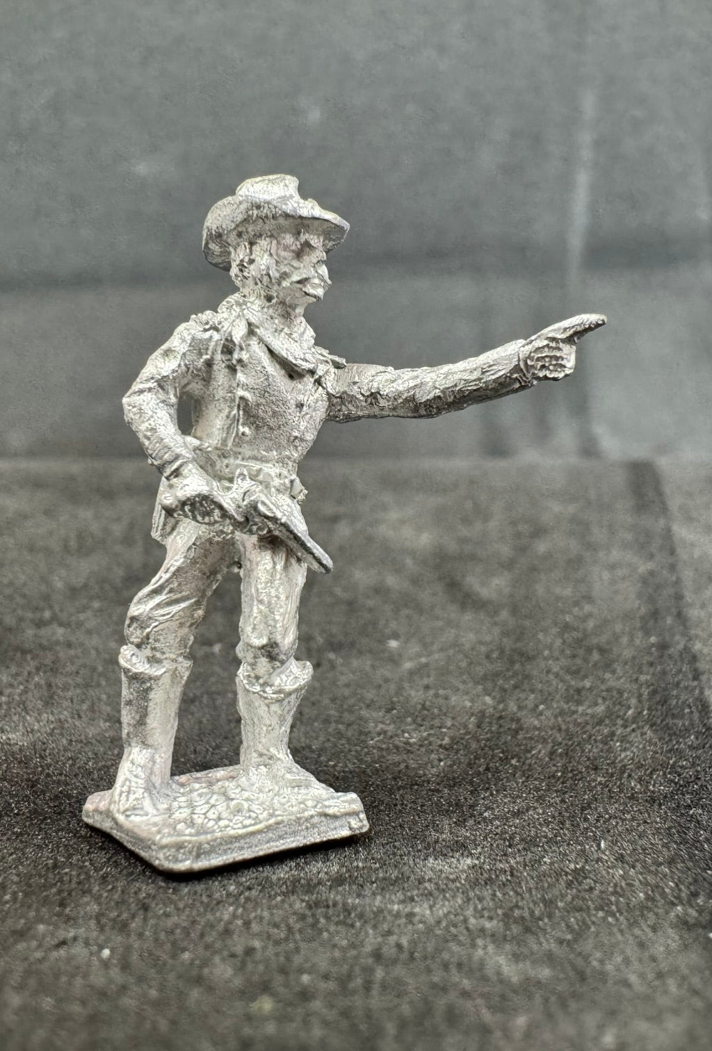CON-PW004 - Cavalry Officer