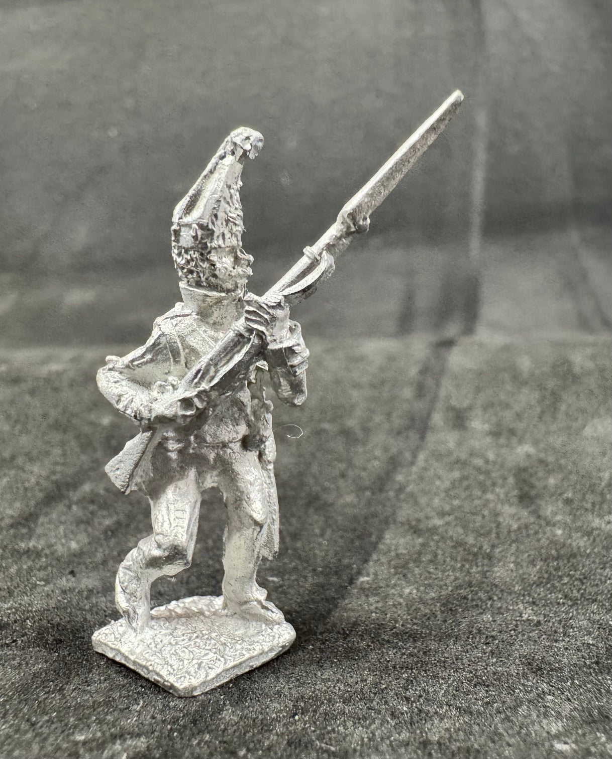 CON-R018 - Pavlov Grenadier charging