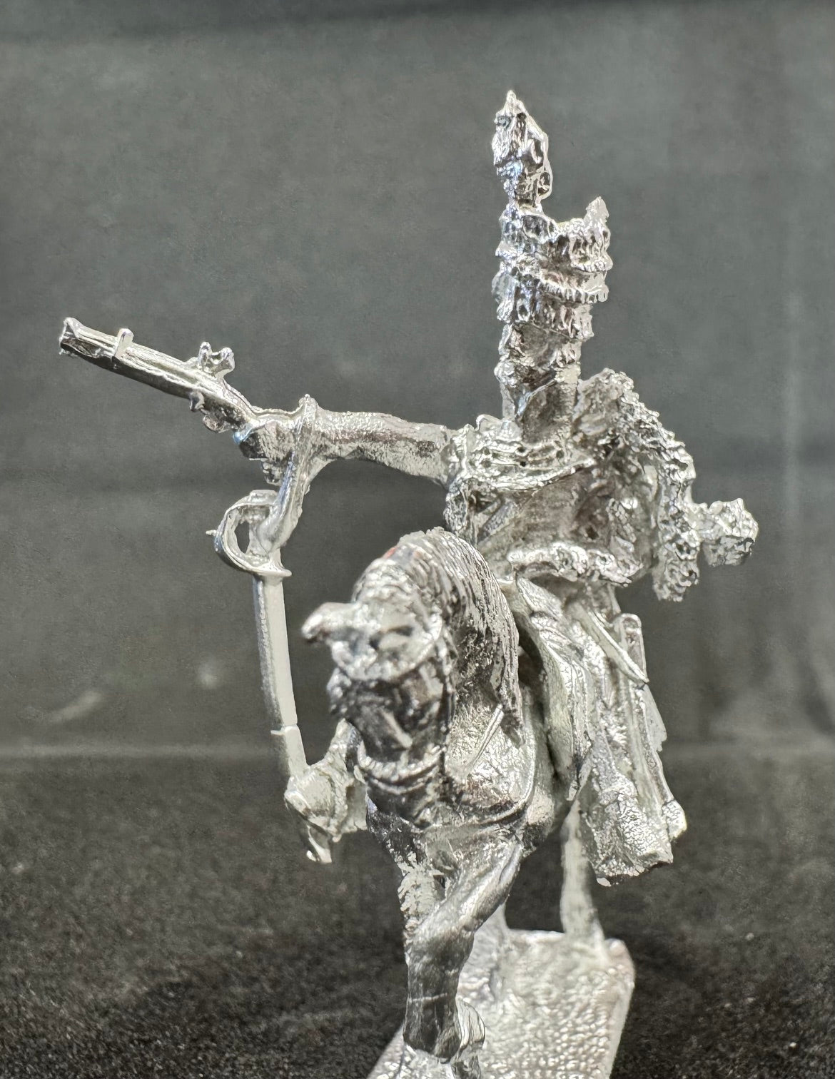 CON-B007C - Hussar Officer in busby