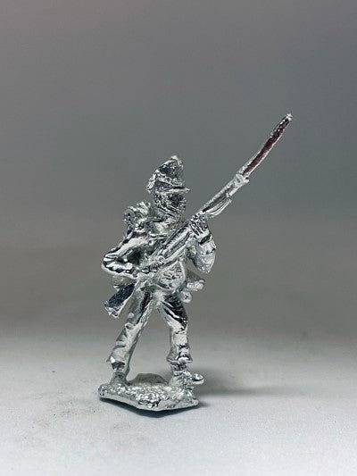 CON-B002 - Line centre co. advancing, Belgic shako