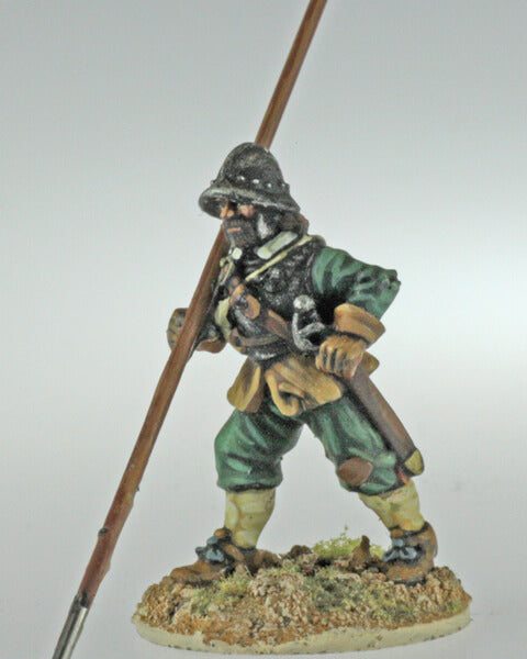 BIC-ECW010 - Armoured Pikemen marching