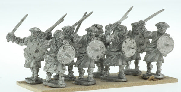 BIC-ECWS020 - Highlander Charging with sword up and shield