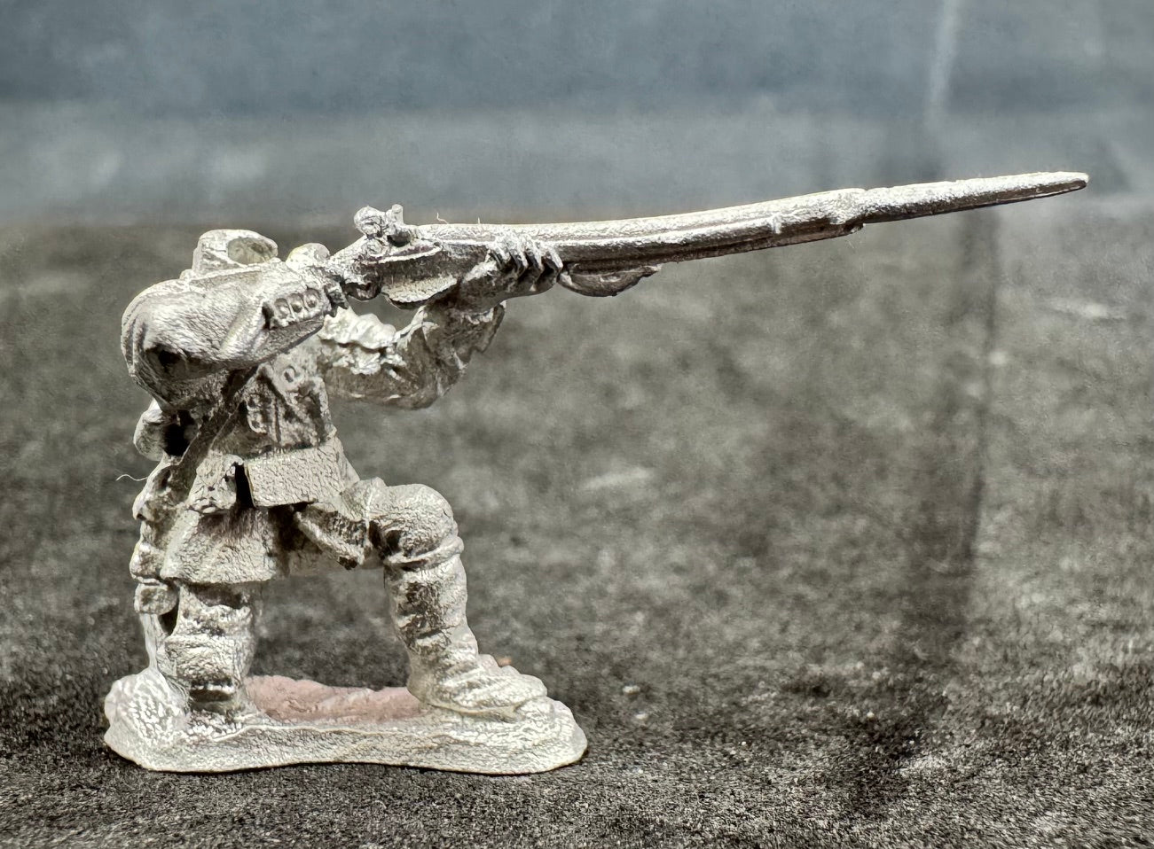 FLM-FIB033 - Ranger kneeling firing