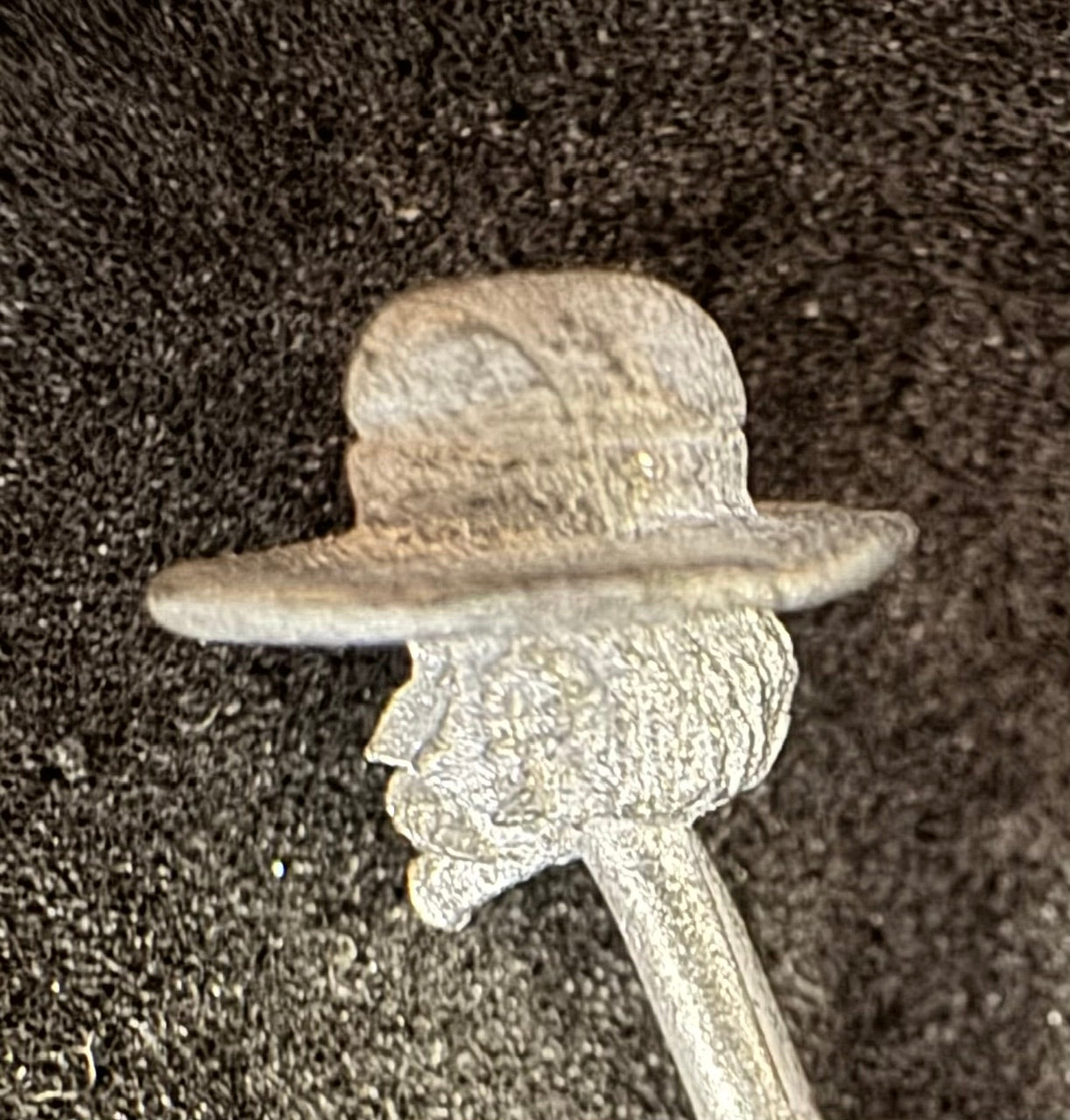 FLM-WGHC - Moustache, goatee beard, wearing round hat (Wyatt Earp type)